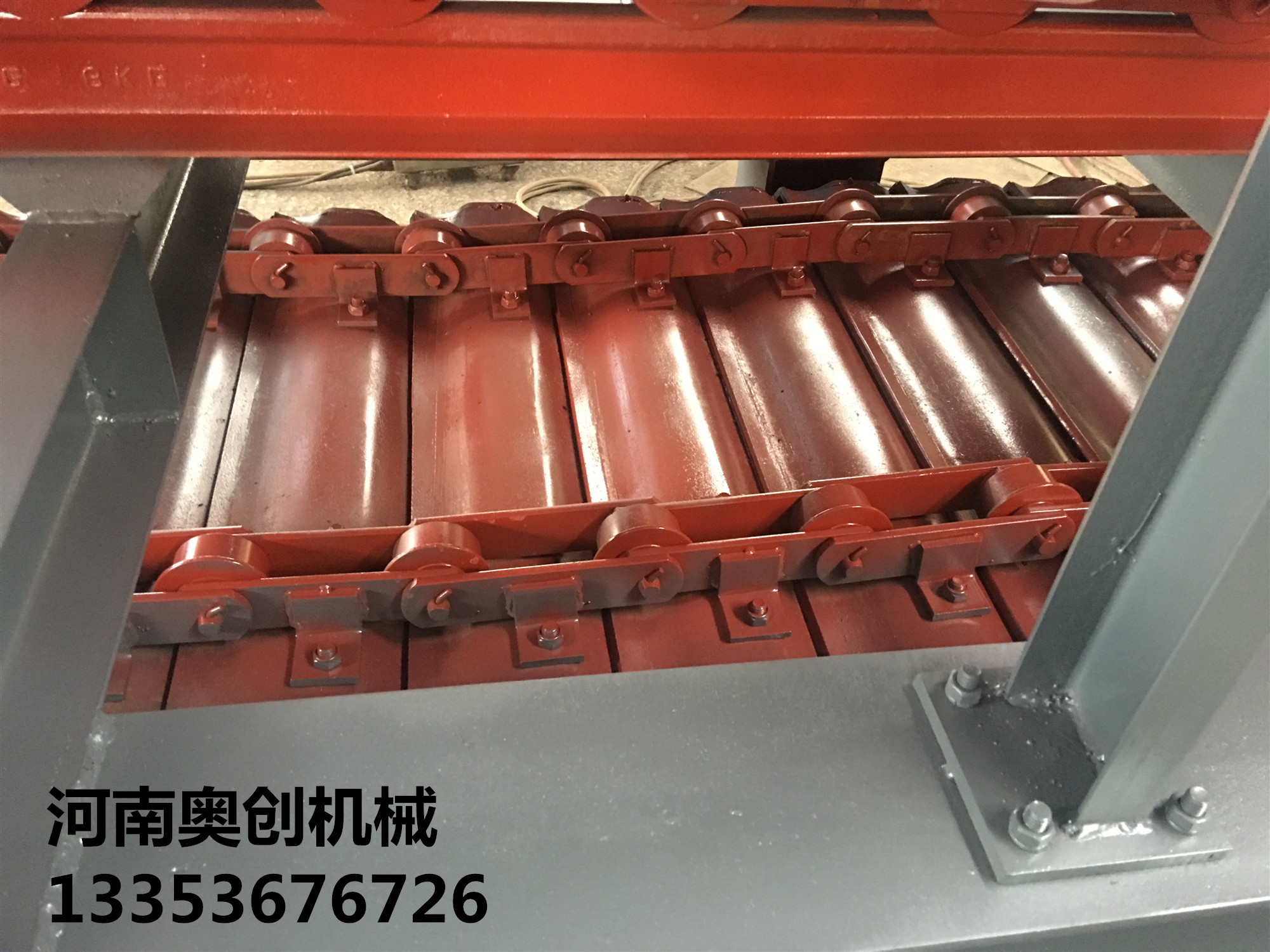鱗板輸送機實物展（zhǎn）示