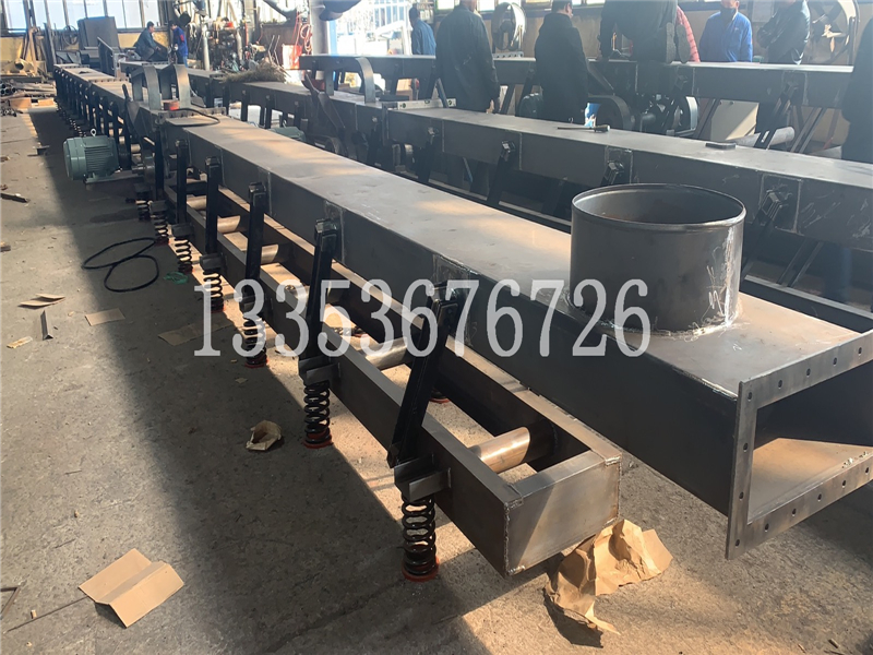 封閉式振動（dòng）輸送機（jī）4