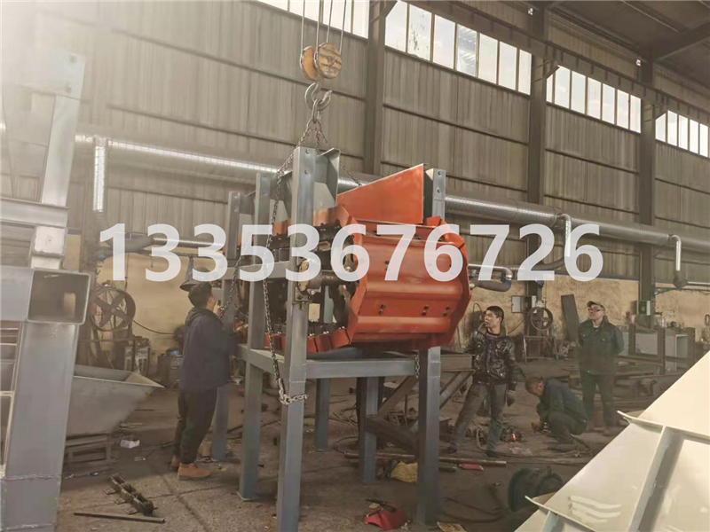 板式（shì）給礦機（jī）-鱗板輸送機廠家（jiā）-原理型號鏈條（tiáo）